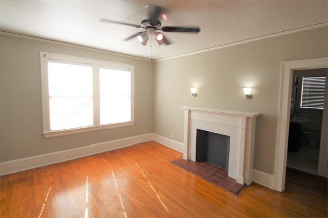 Building Photo - 2061 Forbes St