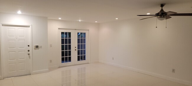 Building Photo - 11648 SW 91st Ter