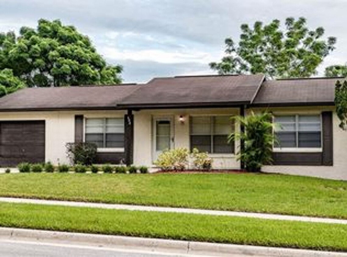Primary Photo - Affordable 3-Bedroom Home with Great Poten...
