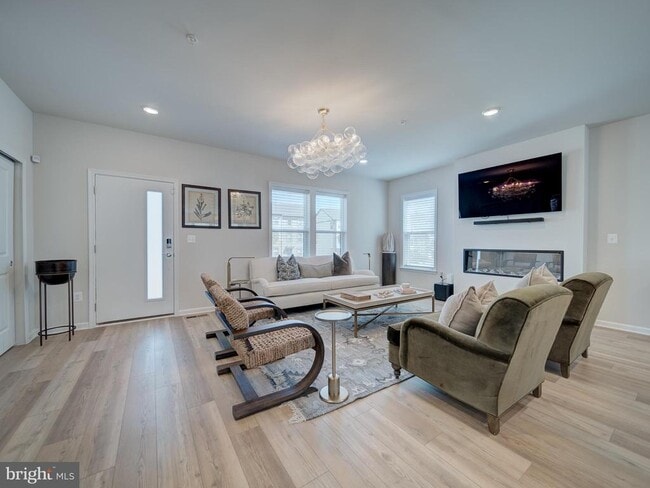 Foto del edificio - 3512 Biota Ln