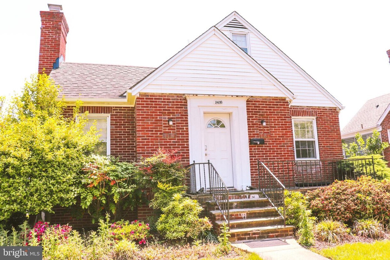 Building Photo - 2610 Franklin Rd