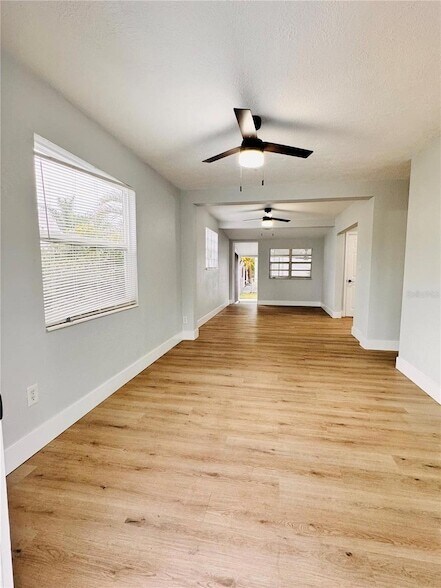 Building Photo - 2837 18th Ave N