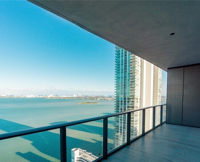 Foto del edificio - 480 NE 31st