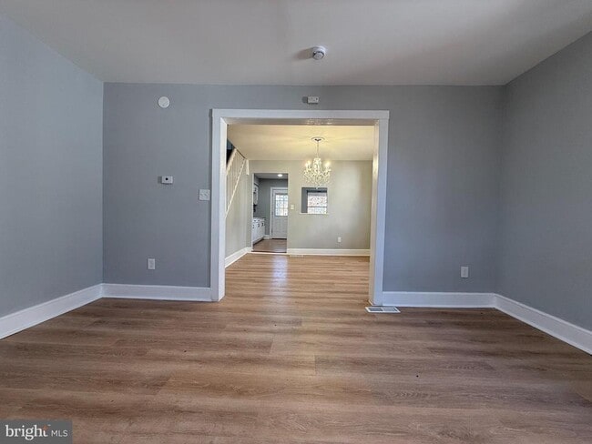 Building Photo - 333 W Buck St