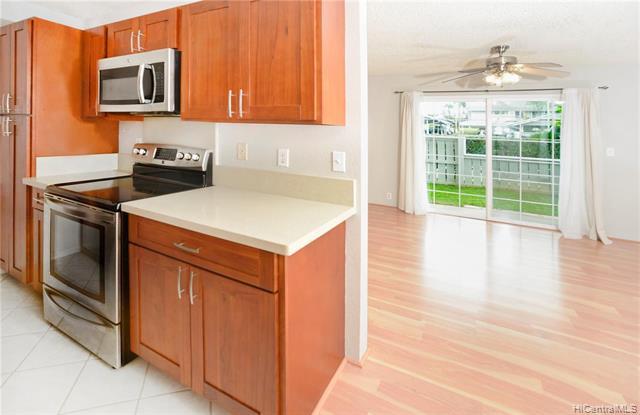 Building Photo - 46-1064-1064 Emepela Way