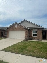 Building Photo - 110 Carlsbad Dr
