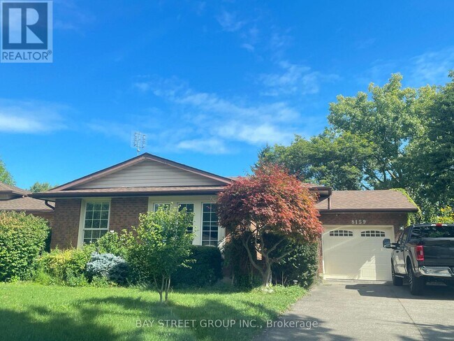 Photo du bâtiment - 8159 Niven St