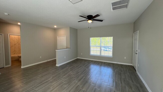 Building Photo - Beautiful, BRAND NEW 3 Bedroom, 2 Bathroom...