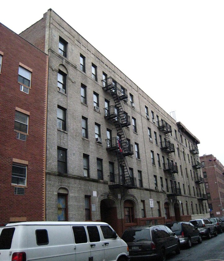 Primary Photo - 2386 Grand Ave