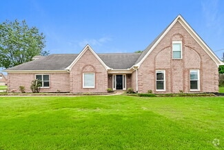 Building Photo - 8241 Meadow Vale Dr