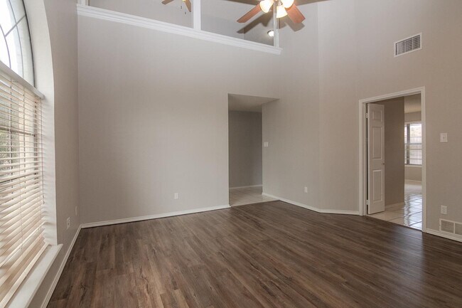 Building Photo - 5726 94th St