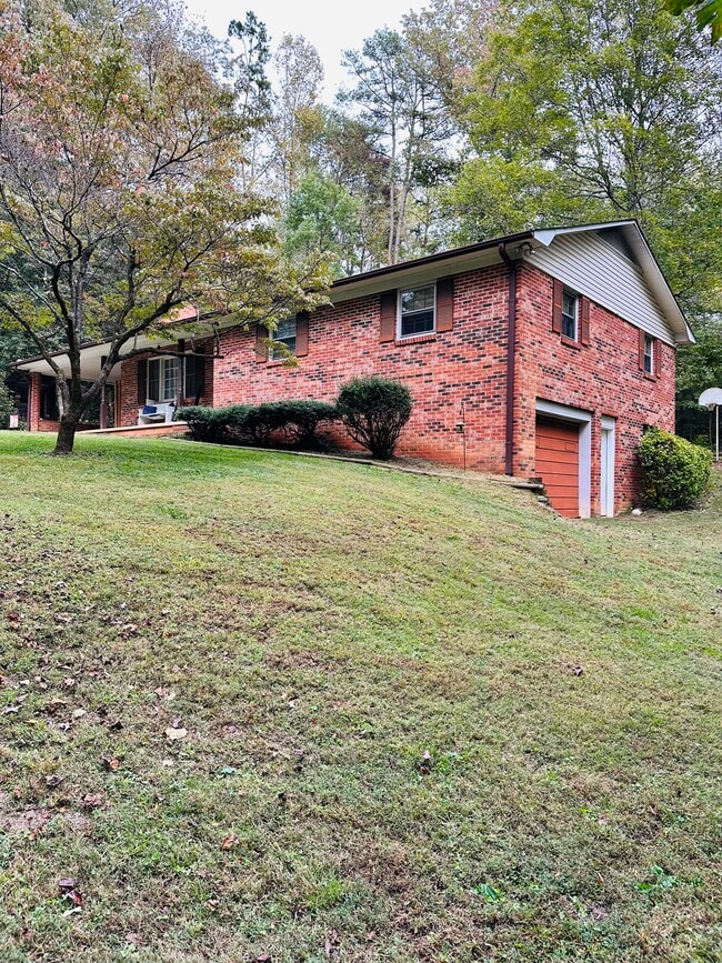 Foto del edificio - 4654 US-70