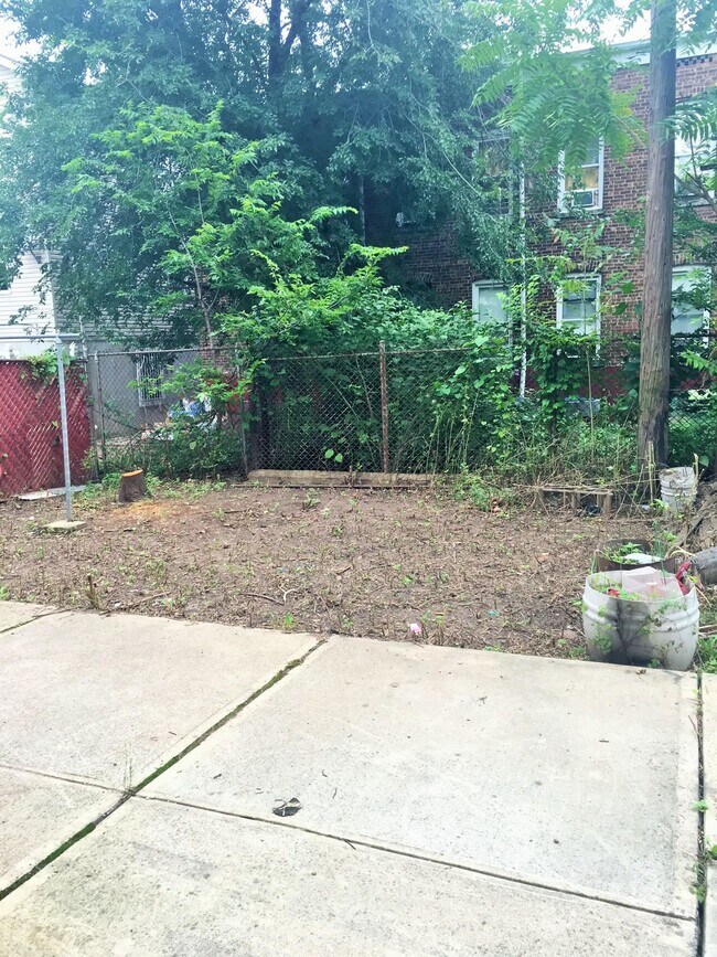 Foto del edificio - 127 W 19th St