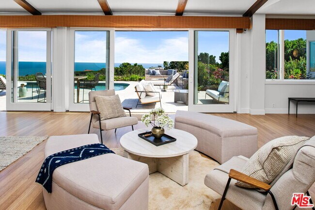Foto del edificio - 18064 Sandy Cape Dr
