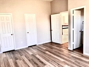 Building Photo - 5711 Silver Bay Ct