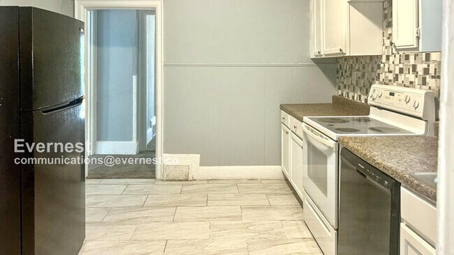 Foto del edificio - 3033 Park Ave
