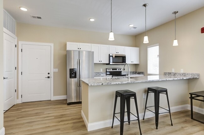 Interior Photo - 305 W. Clark St