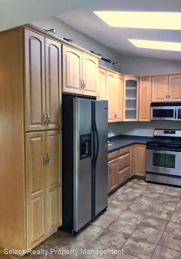 Building Photo - 3 br, 2 bath House - 10 Brookside Dr.