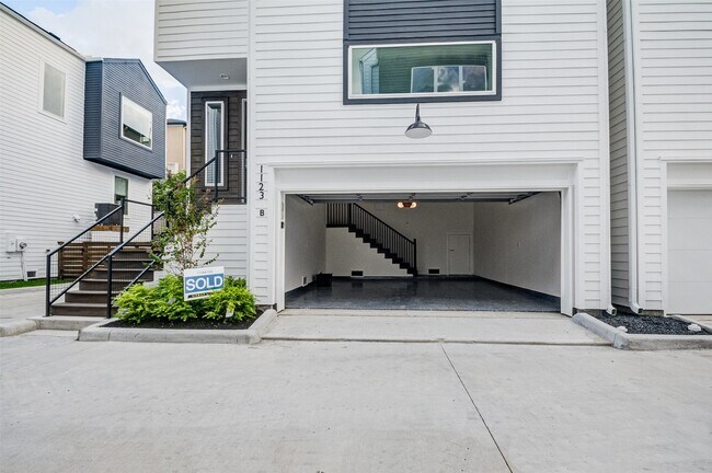 Foto del edificio - 1123 W 17th St