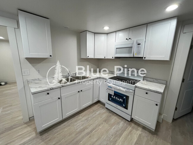 Foto del edificio - 1288 Lake Ave