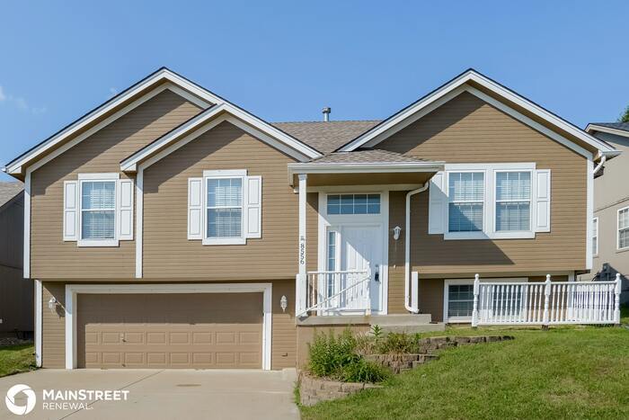 Primary Photo - 8556 N Gower Ave, Kansas City, MO 64154