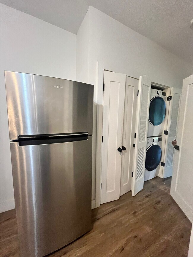 120 Booraem Ave 1R - 118 Booraem Ave