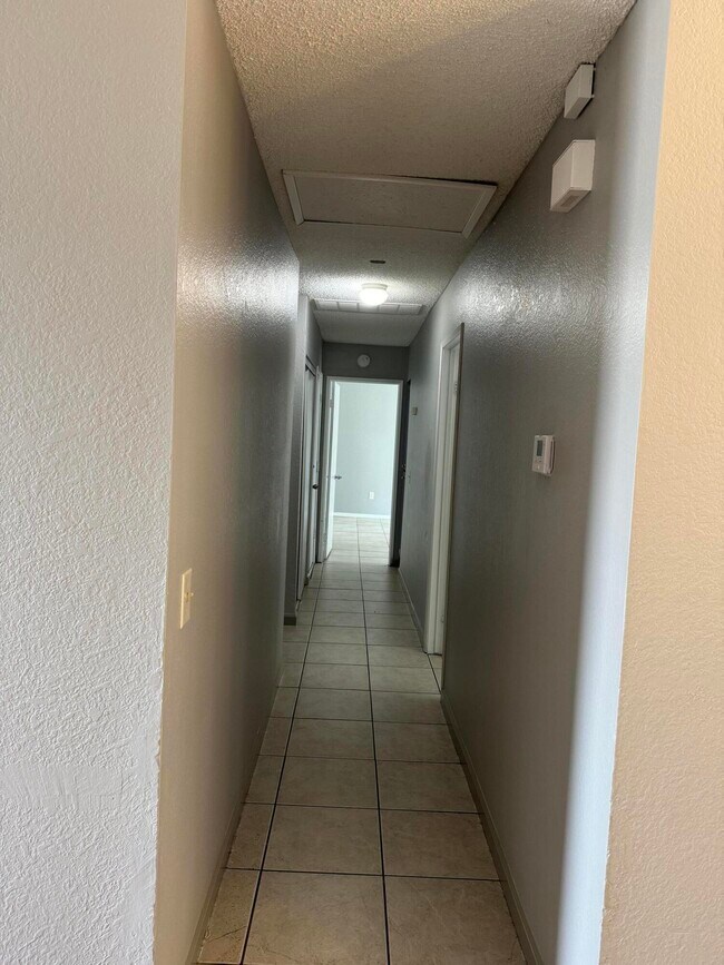 Foto del edificio - 5232 Karling Pl