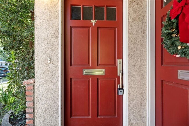 Foto del edificio - 637 N Fairview St