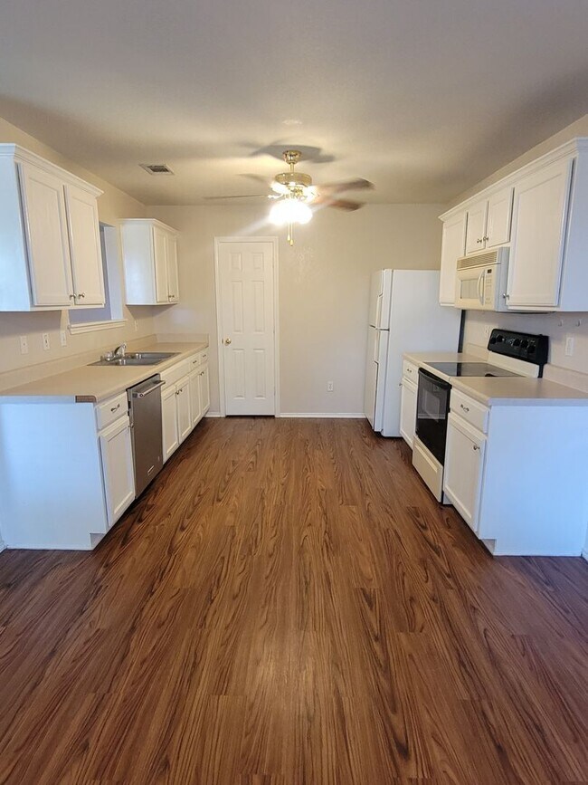 Foto del edificio - 4bd/2ba house close to shopping and Ft. Hood!