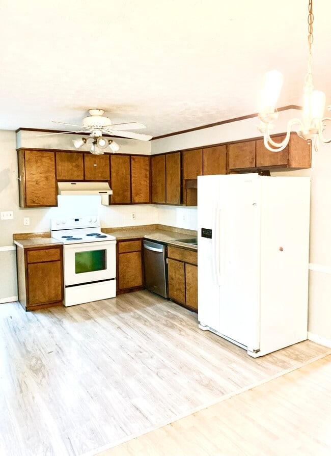 Foto del edificio - 105 Flannigans Pl