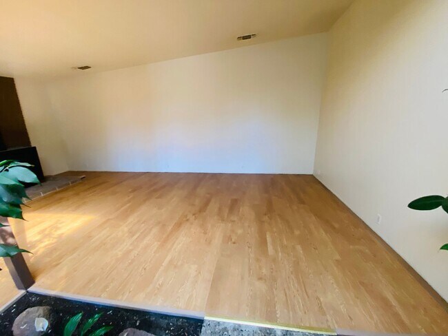 Foto del edificio - Nice Halfplex Home in Elk Grove