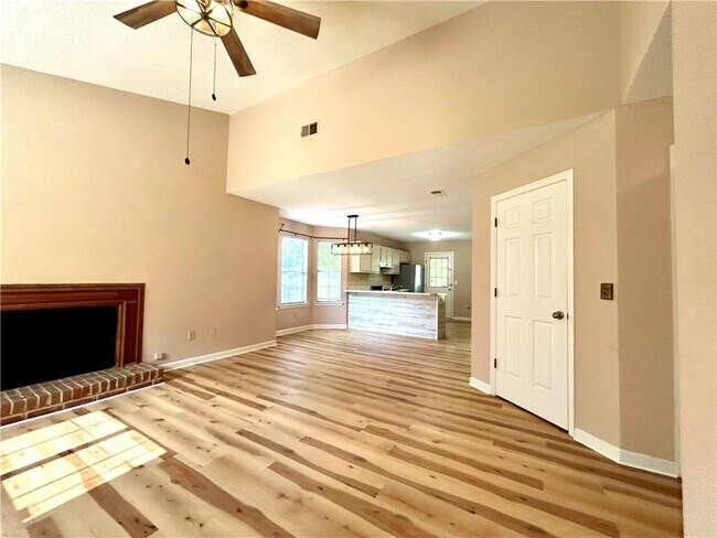 Foto del edificio - 1252 Scripps Ct SW