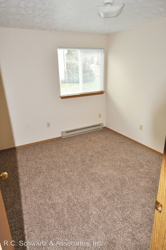 Building Photo - 4719 N Sullivan Rd