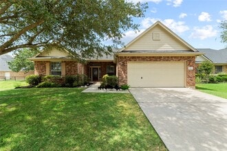 Building Photo - 521 Ironwood Forest Dr