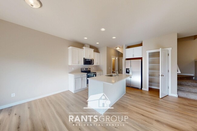 Building Photo - Leah's Landing