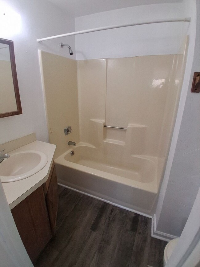 Building Photo - 431 County St