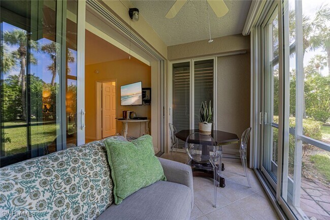 Foto del edificio - 823 Tanbark Dr