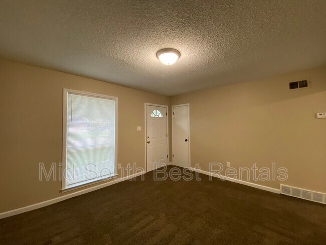 Building Photo - 5340 Braden Dr