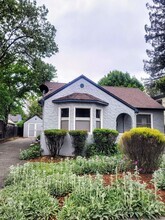 Building Photo - 1930 Belmont Ct