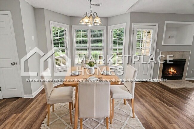 Foto del edificio - 225 Falcon Ridge Dr