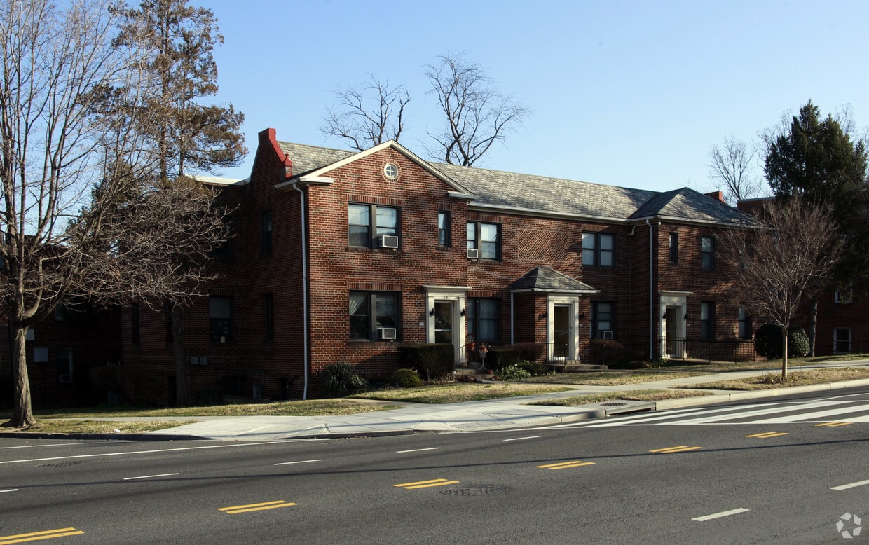 Primary Photo - 49-53 Missouri Ave NW
