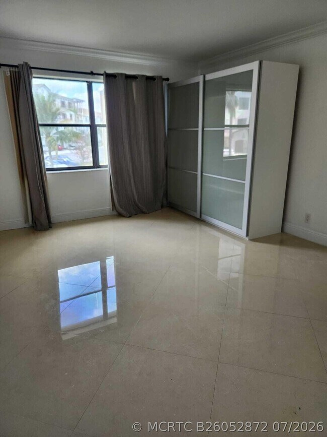 Foto del edificio - 9355 SW 8th St
