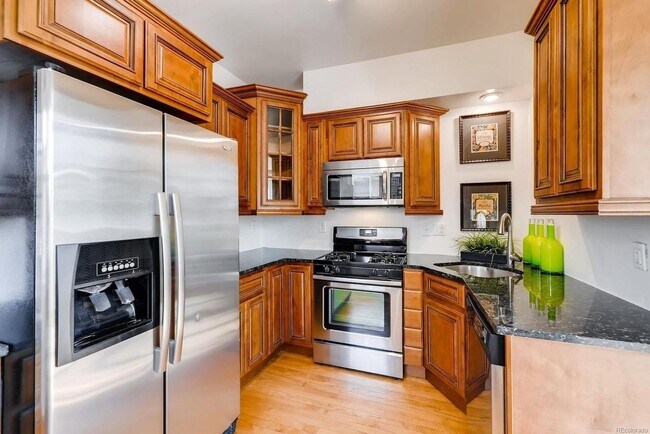 Foto del edificio - Craftsman-style bungalow in Sunnyside FOR RENT!