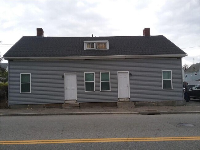 Building Photo - 700 Dyer Ave