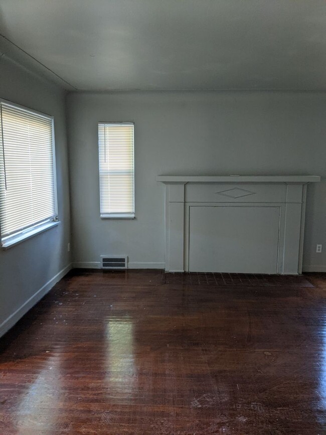 Building Photo - 5772 Guilford- 3 Beds & 1.5 Bath for Rent!