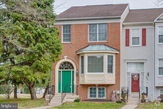 Building Photo - 201 St Michaels Cir
