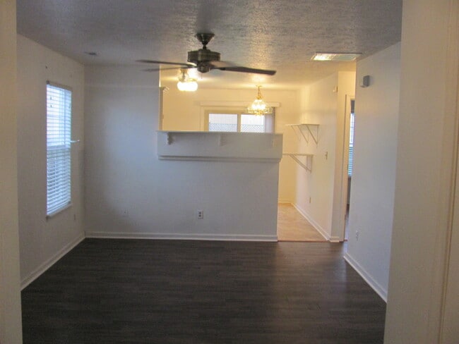 Foto del edificio - Cozy 3BR Ranch in Wayne Twp Schools