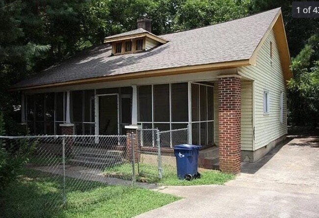 Foto del edificio - 341 Athens Ave