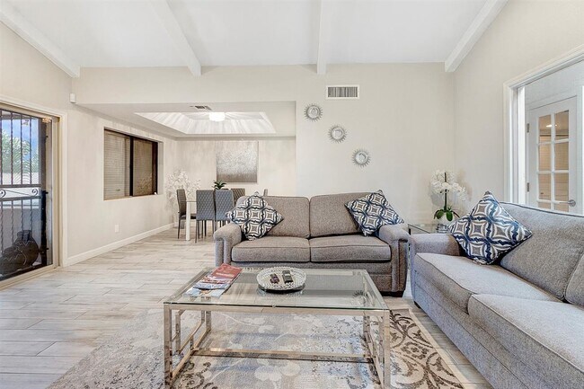 Foto del edificio - 5134 N 76th Pl