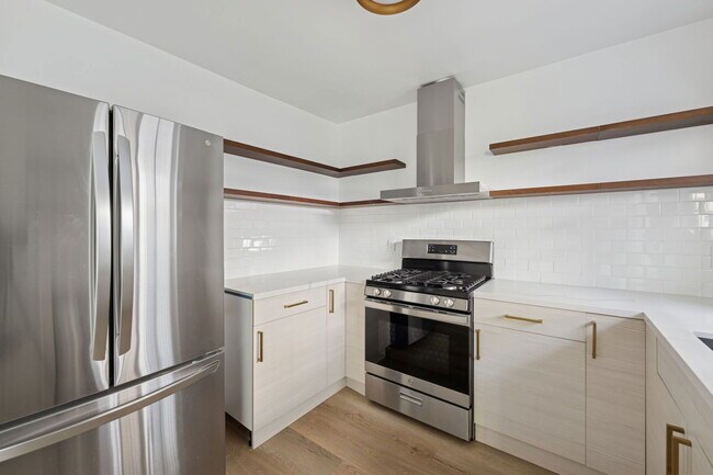 Foto del edificio - 1008 N Stanley Ave